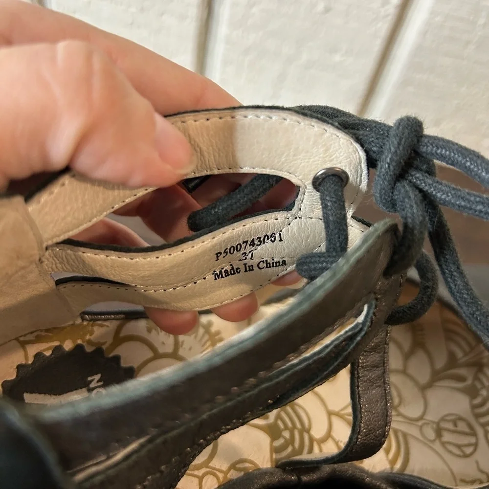 Fly London Yeji Lace Up Wedges, size 37.